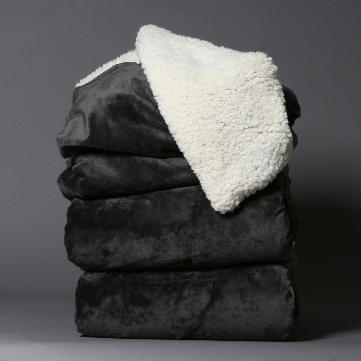 The Cozy Sherpa Blanket